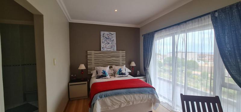 5 Bedroom Property for Sale in Myburgh Park Western Cape
